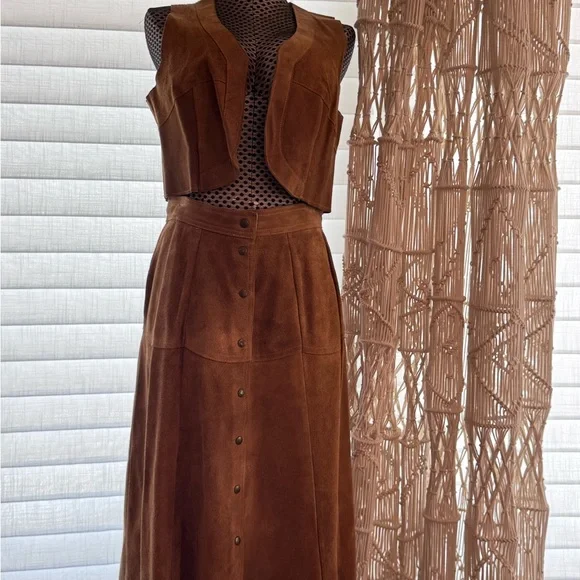 VINTAGE 70's western boho suede vest and midi skirt set - Picture 7 of 11